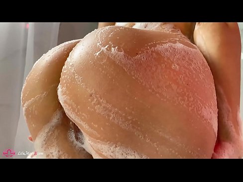 ❤️ Brunette Masturbates Pussy b'vibratur għal orga intens fid-doċċa ️ Porn iebes lilna mt.onetubes.top